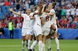 开云体育在线登录-英格兰女足队全力击败对手，跻身前四