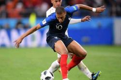 开云体育官网入口-豪门拼搏：激烈对决争夺领跑地位的简单介绍