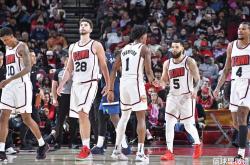 开云体育在线登录-关于独行侠完胜火箭：东契奇和哈登的对决火药味十足的信息