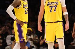 开云体育下载-关于湖人队主场大胜，士气高涨之际的信息