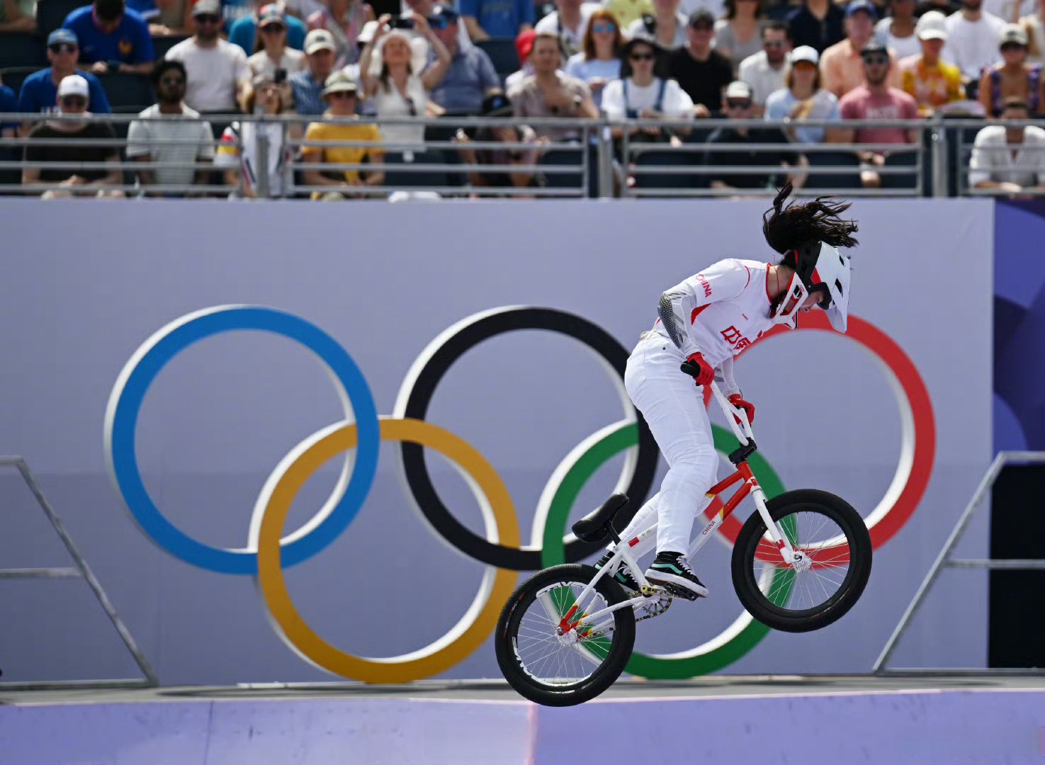 巴西女子自行车选手首夺奥运金牌 巴西女子自行车选手首夺奥运金牌