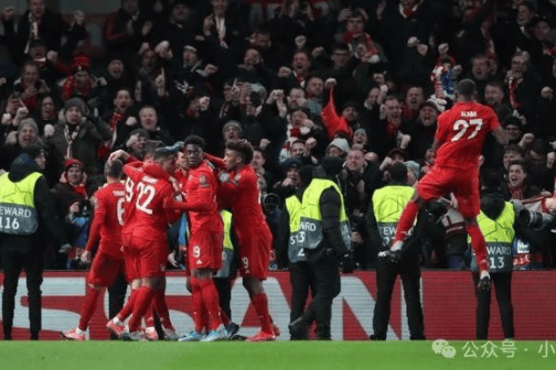 关于拜仁慕尼黑再获胜利，牢牢把握榜首位置的信息