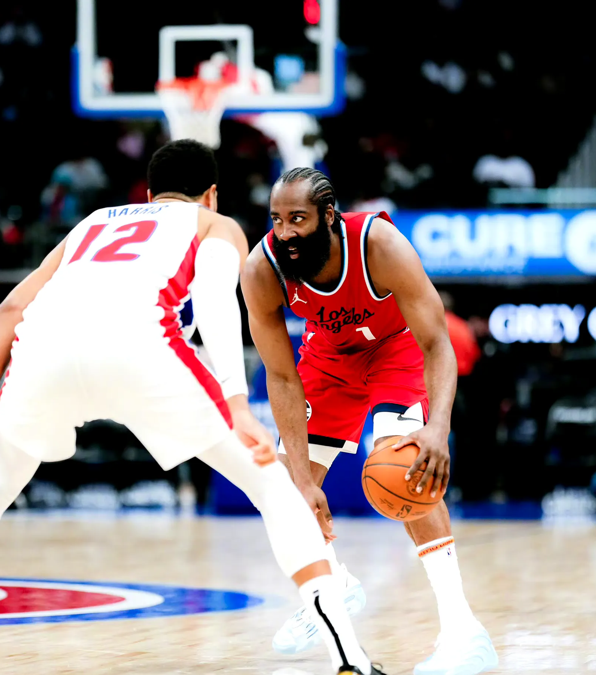 包含快船惨败黄蜂，湖人胜劳动者的词条