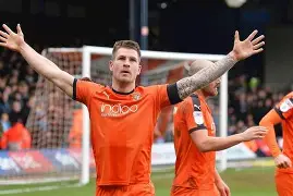 克雷菲尔德遭遇主场失败，积分榜难有起色