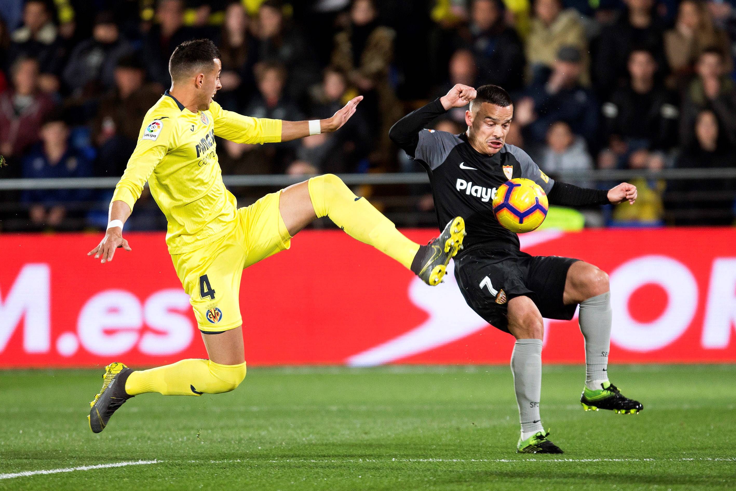 比利亚雷亚尔主教练带病指挥,获得球员尊重 比利亚雷亚尔主教练带病指挥,获得球员尊重