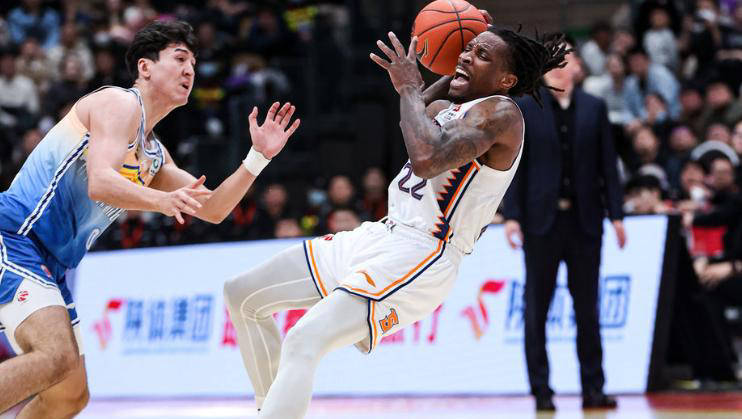 上海队引进外援,实力得到提升 上海队引进外援,实力得到提升