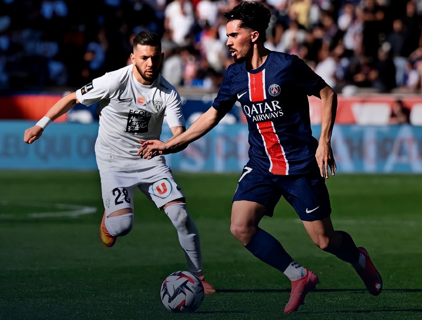 关于巴黎圣日耳曼球队遭遇伤病潮,备战备战工作备受困扰的信息 关于巴黎圣日耳曼球队遭遇伤病潮,备战备战工作备受困扰的信息