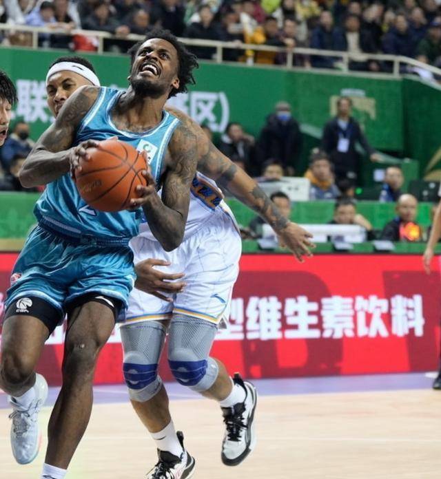 意大利队连战皆败,形势不容乐观 意大利队连战皆败,形势不容乐观