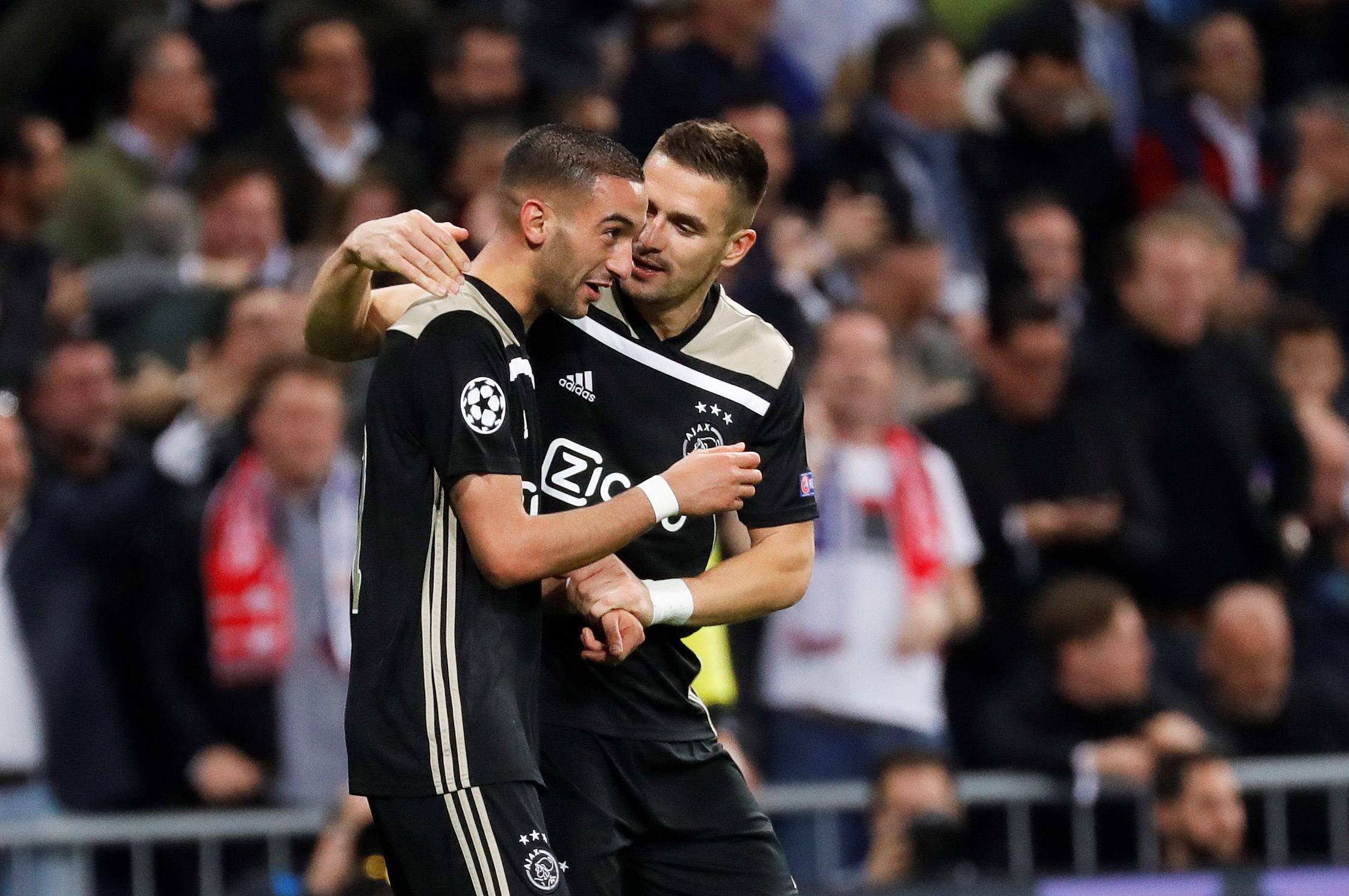 关于维罗纳在主场艰难击败桑普多利亚的信息 关于维罗纳在主场艰难击败桑普多利亚的信息