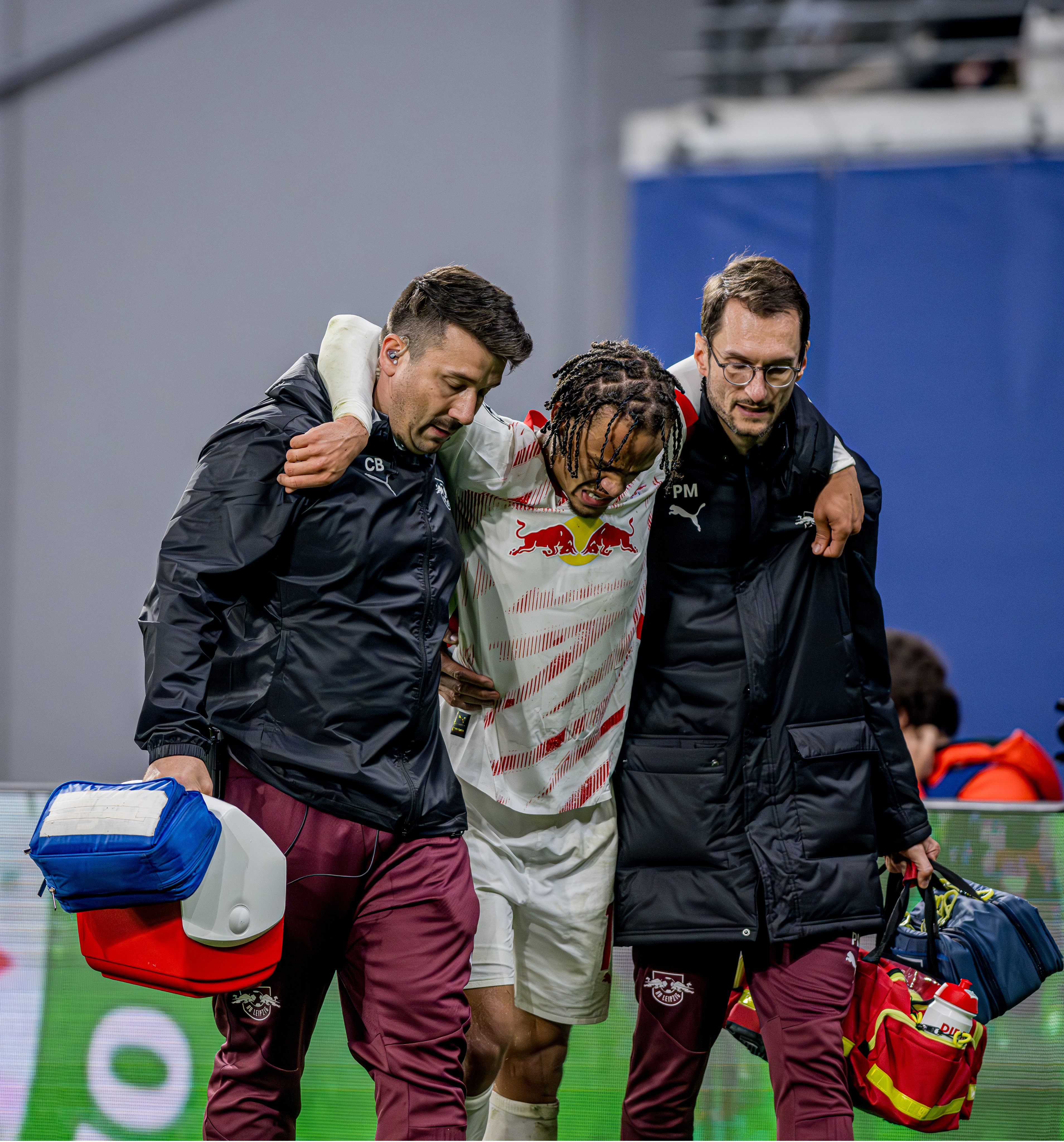 瑞士足球队球员因伤离场情况堪忧 瑞士足球队球员因伤离场情况堪忧