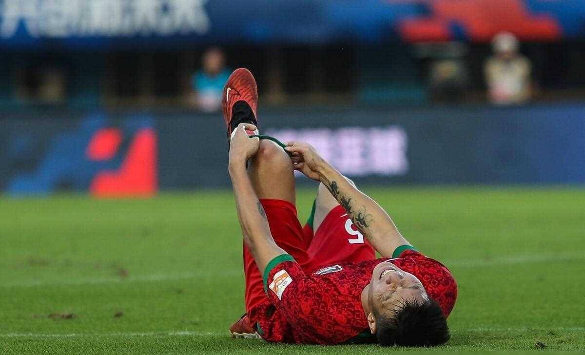 绿队球员缺阵,备战生死对决面临考验 绿队球员缺阵,备战生死对决面临考验