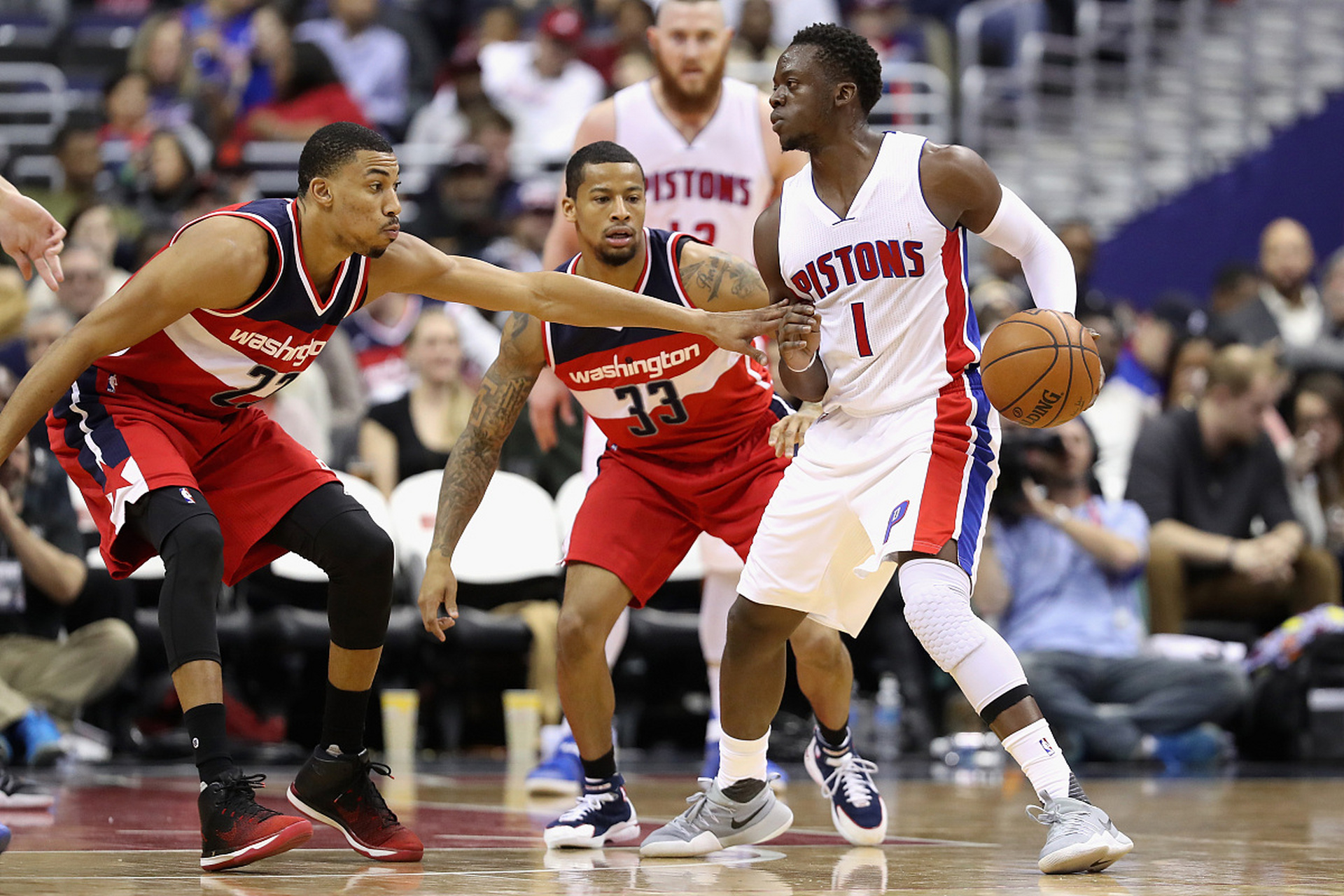 猛龙客场攻陷,西亚卡姆助攻功不可没 猛龙客场攻陷,西亚卡姆助攻功不可没