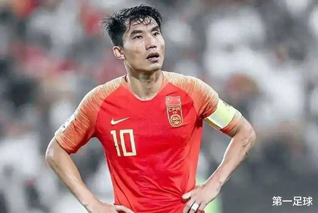 包含精彩点评：球员表现坚定，场上表现亮眼的词条