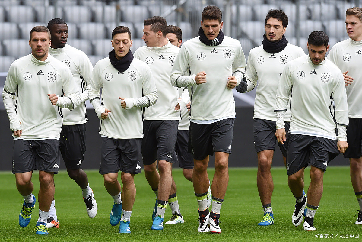 关于德国队以出色表现取得了欧洲杯预选赛的头名位置的信息