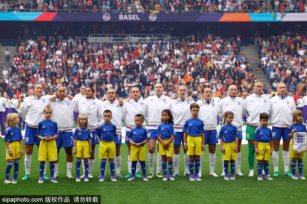 竞技盛宴再度上演，球员们拼尽全力