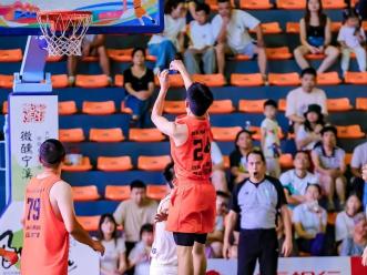 经典对决：篮球比赛鏖战一触即发的简单介绍