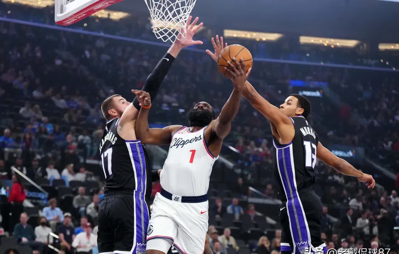 骑士惊险战胜鹈鹕，拉塞尔砍下关键三分的简单介绍